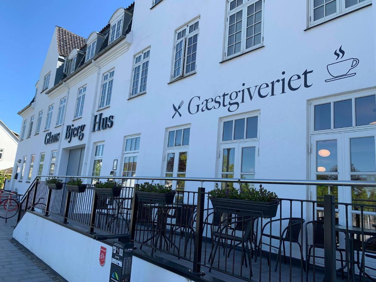 Glamsbjerghus Aparthotel Exterior foto